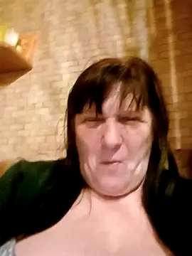 Snapshot of Apeesynka55211 chatting on 01-08-26, 08:33 Apeesynka55211 online show from 01-08-26, 08:33