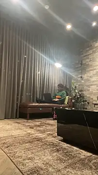 tia   fox online show from 11-17-25, 11:43