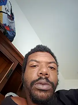 Snapshot of MrBigDickShow chatting on 11-04-25, 01:54 MrBigDickShow online show from 11-04-25, 01:54