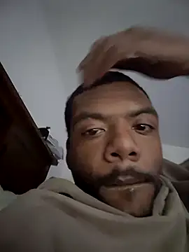 Snapshot of MrBigDickShow chatting on 12-02-25, 05:52 MrBigDickShow online show from 12-02-25, 05:52