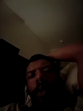 Snapshot of MrBigDickShow chatting on 03-11-26, 01:33 MrBigDickShow online show from 03-11-26, 01:33