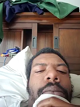 Snapshot of MrBigDickShow chatting on 03-21-26, 04:10 MrBigDickShow online show from 03-21-26, 04:10