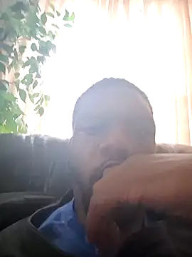 Snapshot of MrBigDickShow chatting on 04-05-26, 05:10 MrBigDickShow online show from 04-05-26, 05:10