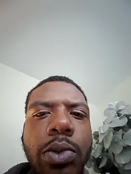 Snapshot of MrBigDickShow chatting on 04-06-26, 10:54 MrBigDickShow online show from 04-06-26, 10:54