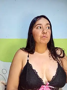 Snapshot of linda_swett chatting on 11-15-25, 12:52 linda swett online show from 11-15-25, 12:52