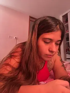 Snapshot of violeticafox chatting on 01-19-26, 03:27 violeticafox online show from 01-19-26, 03:27