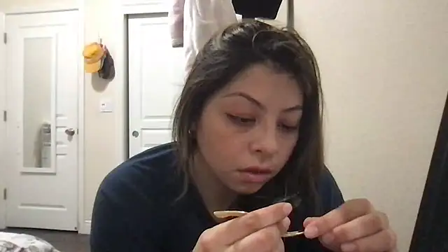 Snapshot of bunnygorl12 chatting on 03-07-26, 03:14 bunnygorl12 online show from 03-07-26, 03:14