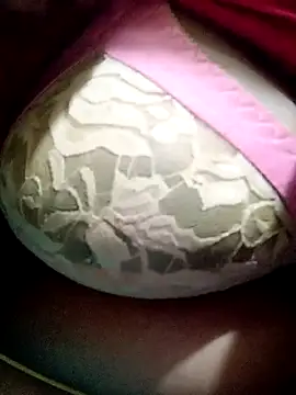 Snapshot of harinisree chatting on 12-19-25, 05:03 harinisree online show from 12-19-25, 05:03