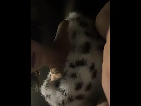 xiaowan x online show from 11-25-25, 02:06