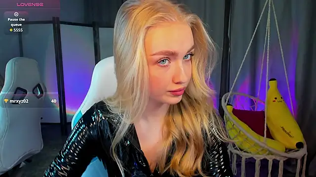 TessaGrays online show from 02-08-26, 08:07