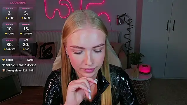 TessaGrays online show from 05-31-26, 06:09