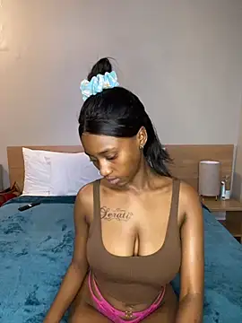 Snapshot of Sirah1 chatting on 10-03-25, 11:40 Sirah1 online show from 10-03-25, 11:40