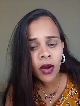 Snapshot of Naughtysilk chatting on 10-14-25, 08:04 Naughtysilk online show from 10-14-25, 08:04
