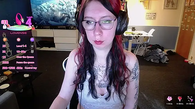 TattooedGirls online show from 11-07-25, 10:37