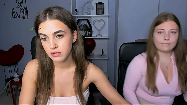 Snapshot of lina_fox12 chatting on 11-09-25, 01:53 lina fox12 online show from 11-09-25, 01:53