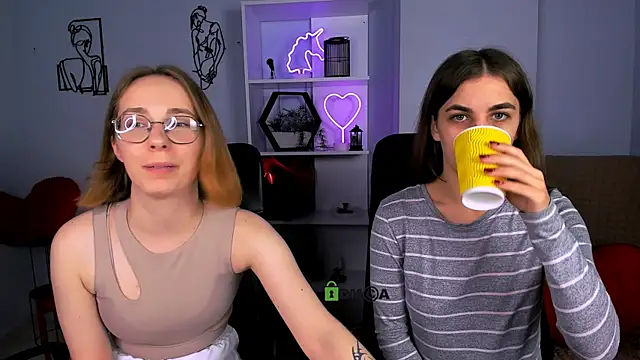 Snapshot of lina_fox12 chatting on 11-27-25, 01:24 lina fox12 online show from 11-27-25, 01:24