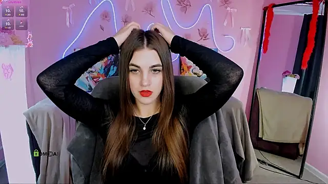 Snapshot of lina_fox12 chatting on 07-06-26, 03:03 lina fox12 online show from 07-06-26, 03:03