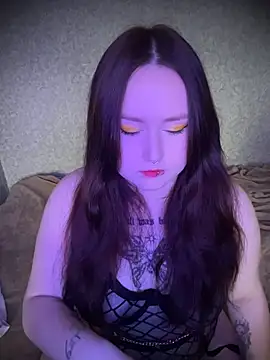 BambiGlow online show from 10-11-25, 07:07