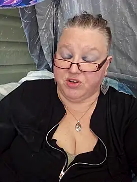 Snapshot of Budd_Bunney chatting on 12-20-25, 07:32 Budd Bunney online show from 12-20-25, 07:32