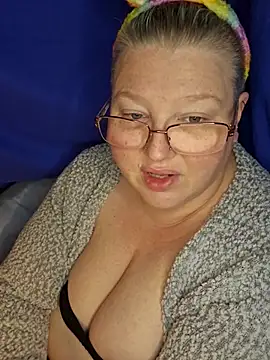 Snapshot of Budd_Bunney chatting on 03-10-26, 04:06 Budd Bunney online show from 03-10-26, 04:06