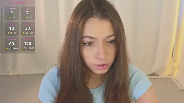 Snapshot of slow_flower chatting on 10-21-25, 12:17 slow flower online show from 10-21-25, 12:17