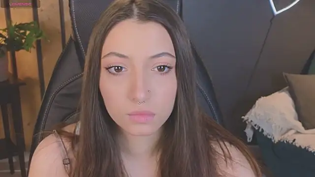 Snapshot of slow_flower chatting on 12-05-25, 12:25 slow flower online show from 12-05-25, 12:25