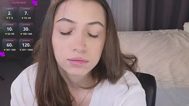 Snapshot of slow_flower chatting on 12-22-25, 12:24 slow flower online show from 12-22-25, 12:24