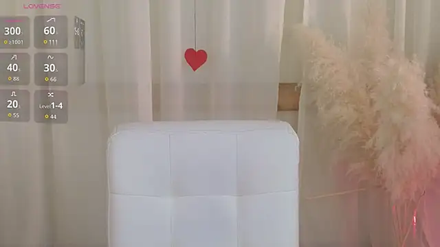 Snapshot of slow_flower chatting on 02-14-26, 12:35 slow flower online show from 02-14-26, 12:35