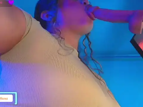 scarlet queen   online show from 09-30-25, 03:11