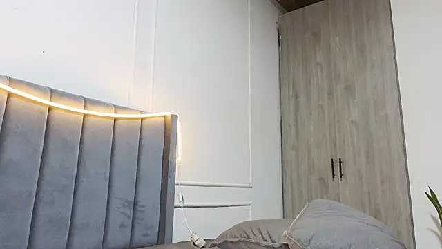 luxuryheaven 8 online show from 11-14-25, 04:22