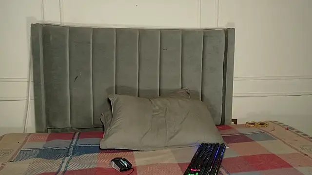 Snapshot of luxuryheaven_8 chatting on 02-11-26, 08:58 luxuryheaven 8 online show from 02-11-26, 08:58