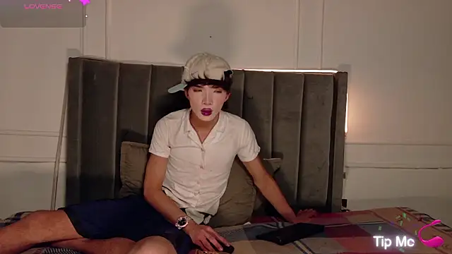 Snapshot of luxuryheaven_8 chatting on 02-16-26, 09:33 luxuryheaven 8 online show from 02-16-26, 09:33