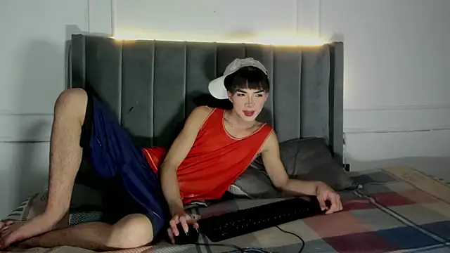 Snapshot of luxuryheaven_8 chatting on 03-11-26, 09:10 luxuryheaven 8 online show from 03-11-26, 09:10