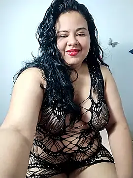 Snapshot of Tania_cruz_ chatting on 01-10-26, 04:03 Tania cruz online show from 01-10-26, 04:03