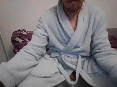 honzinka83 online show from 10-22-25, 02:28