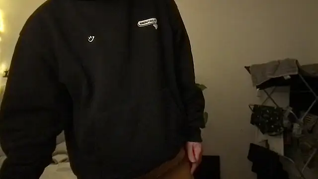 Snapshot of Angus80085 chatting on 01-14-26, 05:51 Angus80085 online show from 01-14-26, 05:51