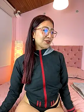 Snapshot of saramooon chatting on 10-28-25, 01:36 saramooon online show from 10-28-25, 01:36