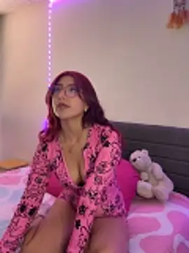 Snapshot of saramooon chatting on 12-01-25, 01:16 saramooon online show from 12-01-25, 01:16