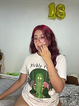 Snapshot of saramooon chatting on 01-14-26, 07:19 saramooon online show from 01-14-26, 07:19