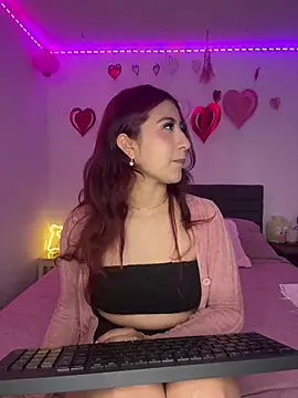 Snapshot of saramooon chatting on 02-19-26, 02:24 saramooon online show from 02-19-26, 02:24