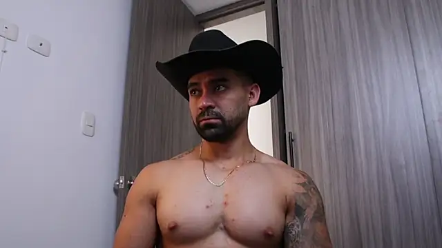 SOY MIKE online show from 11-26-25, 01:01