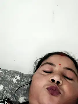 Monalisa22y online show from 10-22-25, 04:51