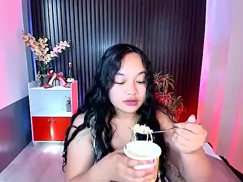 UrFavouriteCravings online show from 11-12-25, 04:24