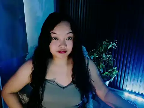 UrFavouriteCravings online show from 03-19-26, 01:42