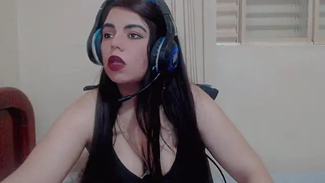 Snapshot of AgathaMendes chatting on 10-15-25, 12:33 AgathaMendes online show from 10-15-25, 12:33