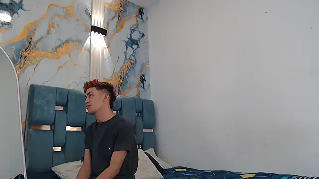 VERY HOT GUYS online show from 02-07-26, 01:15