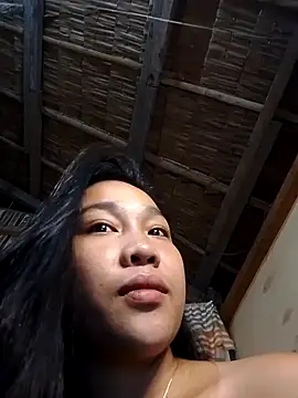 luna light23 online show from 10-10-25, 08:19