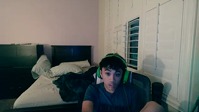 youngasianboy2007 online show from 02-06-26, 01:54