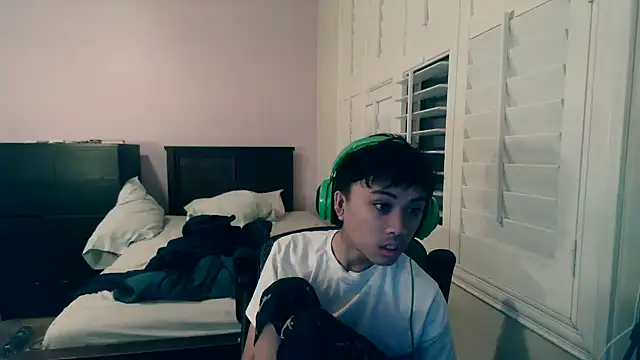 youngasianboy2007 online show from 02-07-26, 08:29