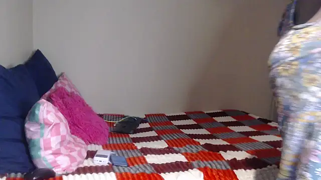 PIXIEBITCHXXX26 online show from 04-24-26, 07:05